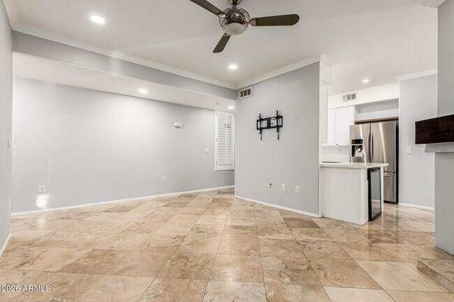 Building Photo - 2992 N Miller Rd