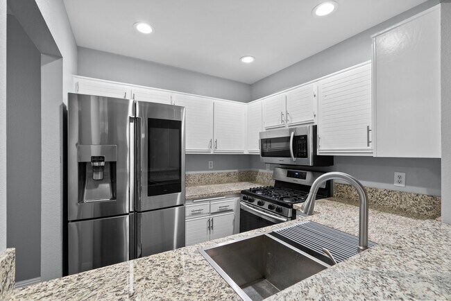 Building Photo - 24145 Del Monte Dr.