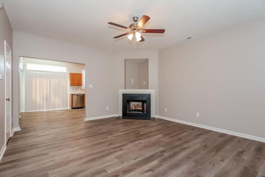 Building Photo - 2642 Oasis Ln