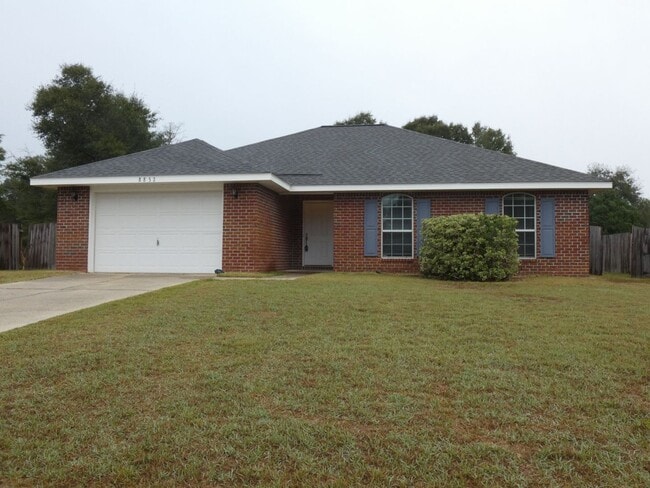 Primary Photo - Beautiful Custom Home - Large Lot