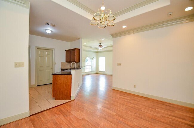 Building Photo - 1414 Southwick St