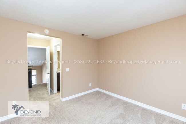 Building Photo - ***PET FRIENDLY*** 2 BED WITH DUAL PRIMARY...