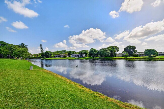 Building Photo - 14624 Country Side Ln