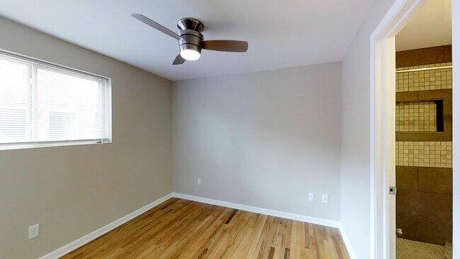 Building Photo - Lantern Square Apartments-B5