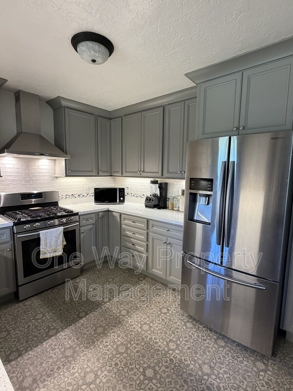 Building Photo - 1803 17th Ave