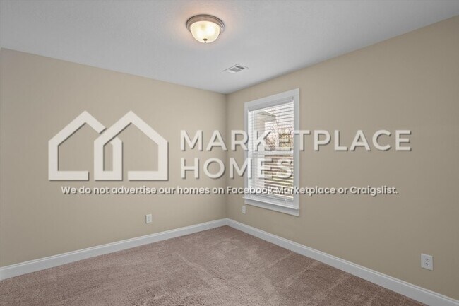 Building Photo - 152 Downsbury Rd