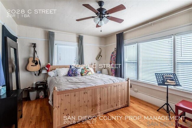 Building Photo - 2028 C St