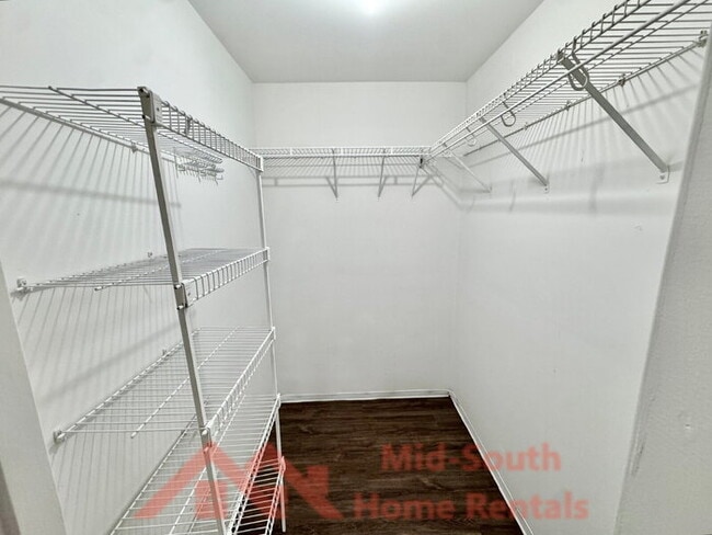 Building Photo - 4093 Barron Ave