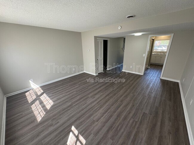 Building Photo - 616 S Boddie St