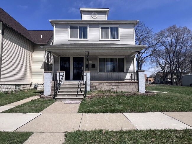 Primary Photo - 43 E Henry St