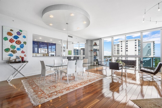 Building Photo - 715 Bayshore Dr