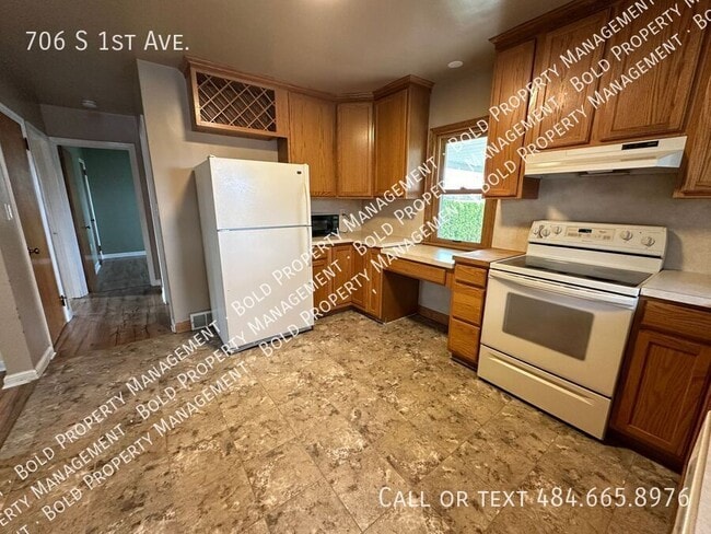 Building Photo - 706 S 1st Ave