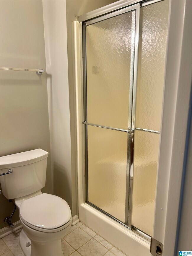 Building Photo - 2212 Ascot Ln