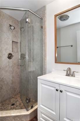 Building Photo - 111 19th St