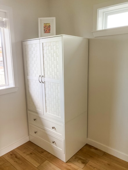 Building Photo - 571 Hill St