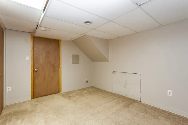 Building Photo - 10051 Shoshone Way