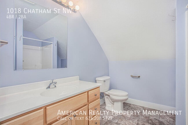 Building Photo - 1018 Chatham St NW