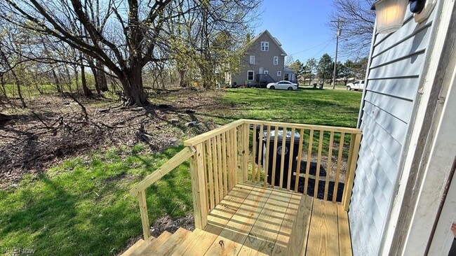 Building Photo - 1432 League St