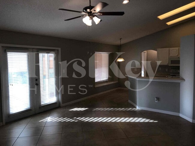 Building Photo - 1550 Golfside Village Blvd