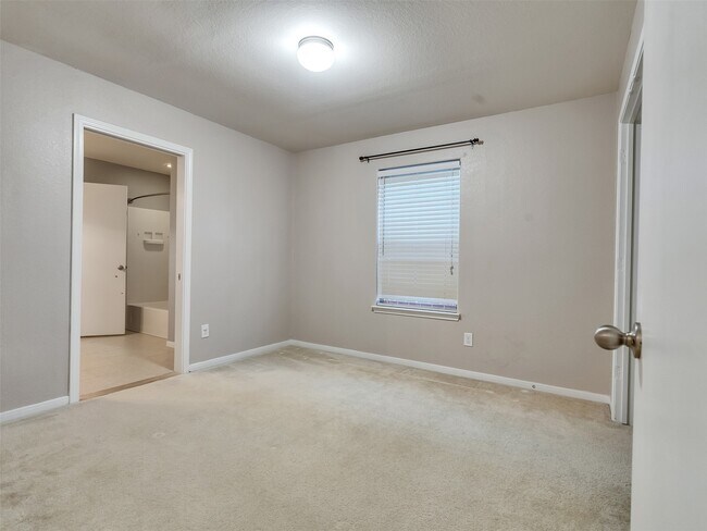 Building Photo - 8919 Summerset Meadow Ct