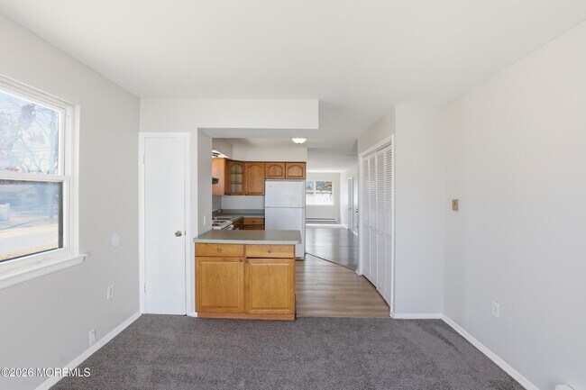 Building Photo - 201 6th St