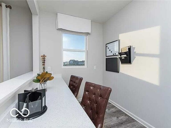 Building Photo - 4894 Oak Hl Dr