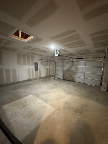 Building Photo - 608 Marigold Hl Wy