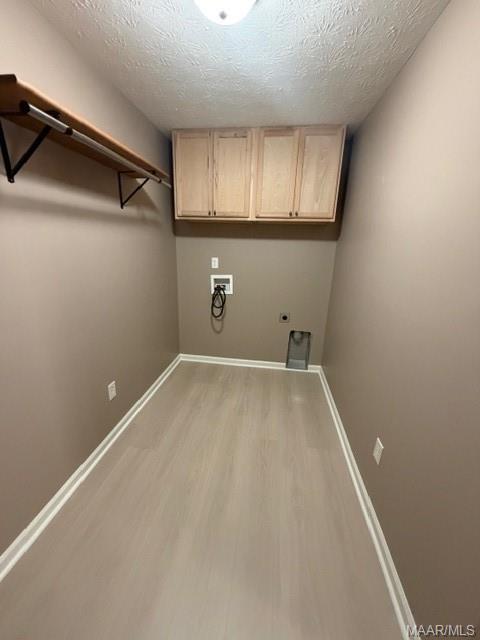 Building Photo - 1946 Chancellor Ridge Rd