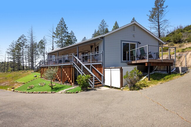 Building Photo - 323 Bodmer Ln