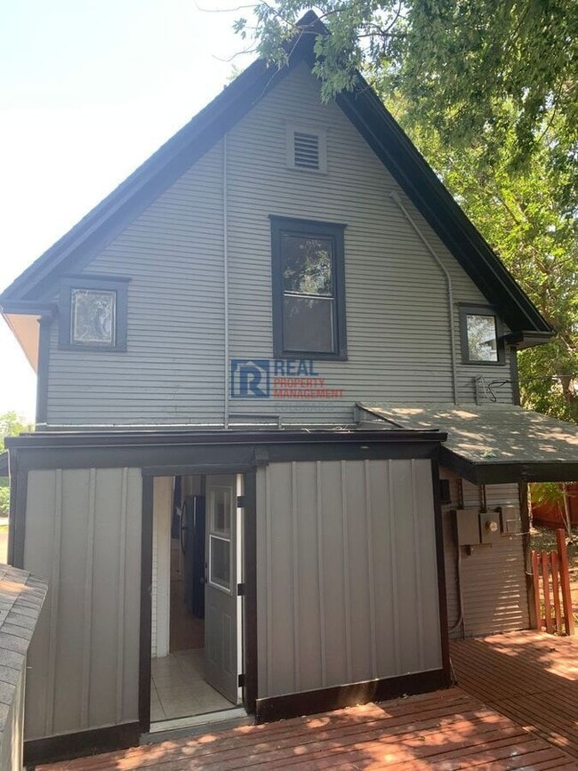 Building Photo - 1531 9th Ave