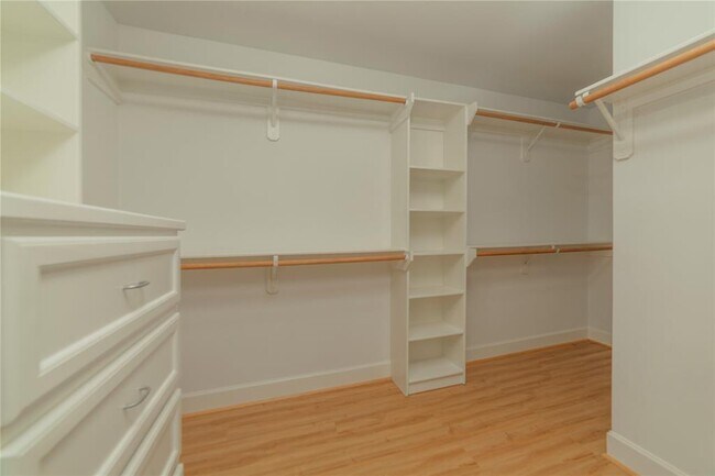 Building Photo - 3718 Main Aspen Dr