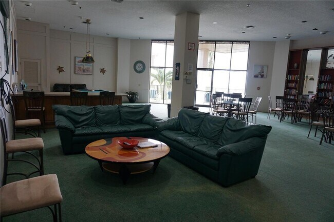 Building Photo - 6322 Palma Del Mar Blvd S