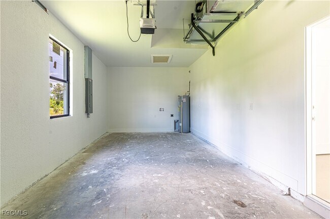 Building Photo - 717 Homestead Rd S