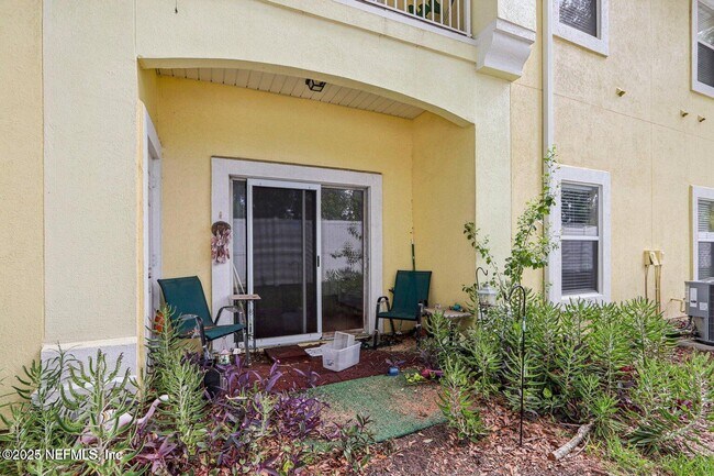 Building Photo - 13816 Herons Landing Way