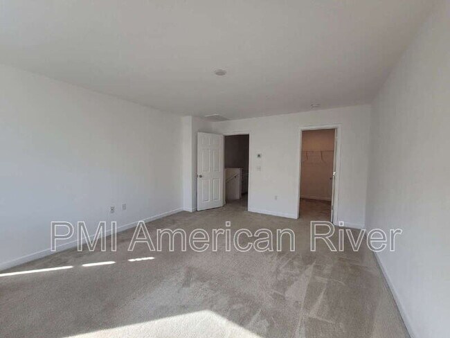 Building Photo - 3007 Mesmerizing Walk