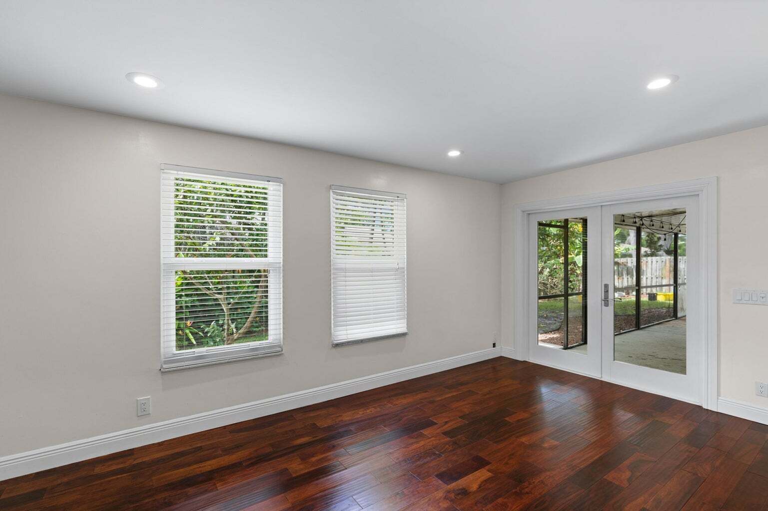 Building Photo - 2996 Cardinal Dr