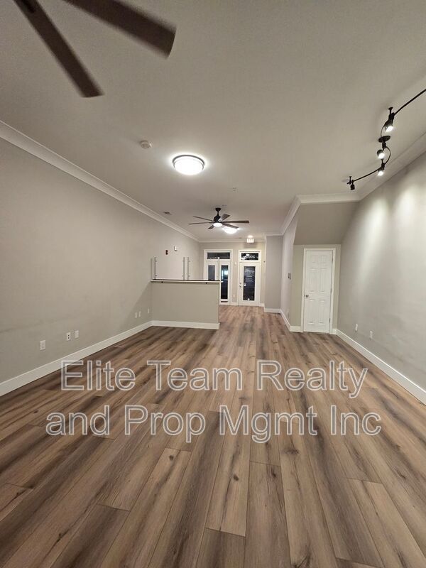 Building Photo - 2060 Ayrsley Town Blvd