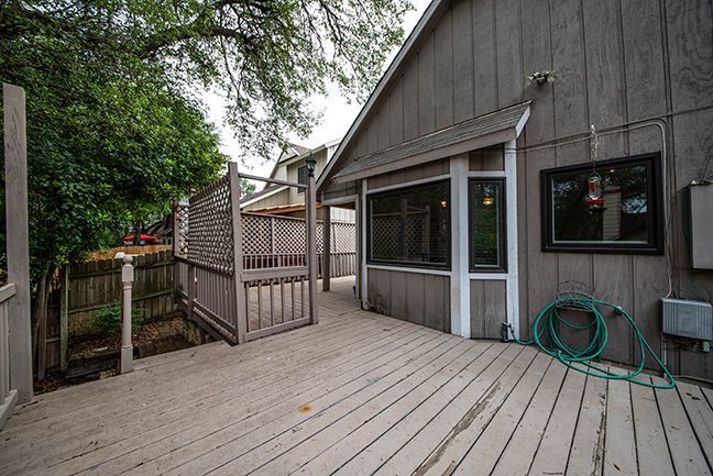 Building Photo - "Charming 3-Bedroom Sanctuary with 2 Full ...