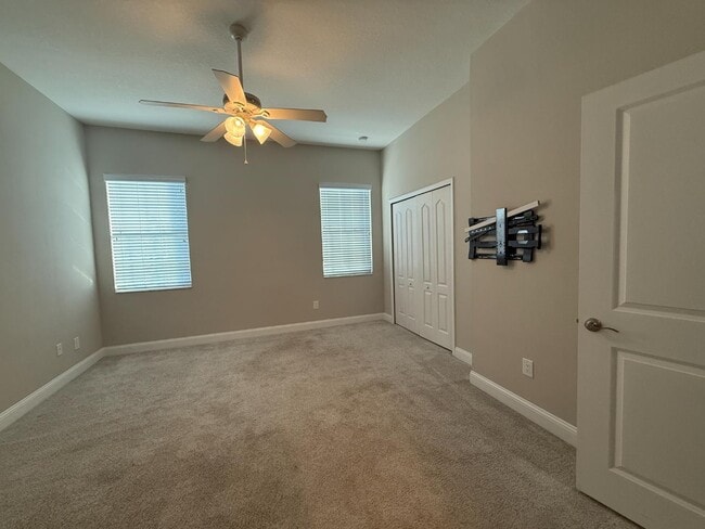 Building Photo - 2820 1st Ave S