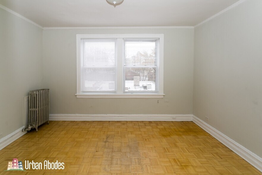 Building Photo - 701 W Belmont Ave