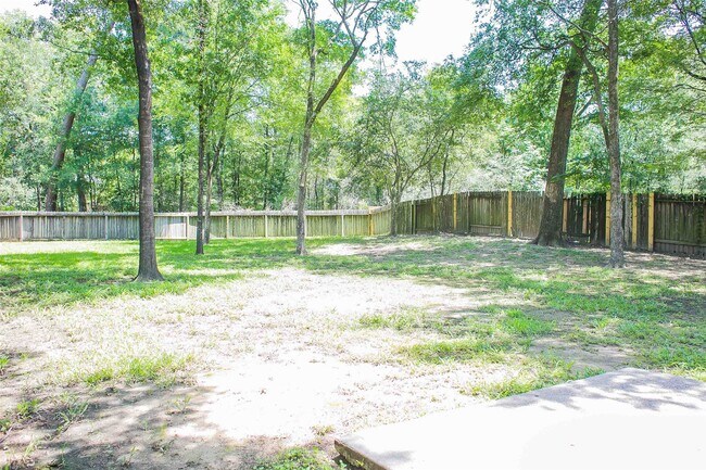 Building Photo - 91 Genesee Ridge Dr