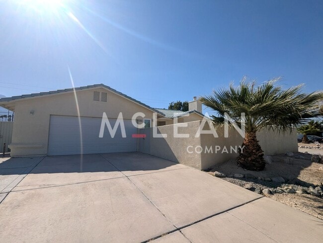 Primary Photo - Great Deal on Beautiful 4 Bedroom Home!