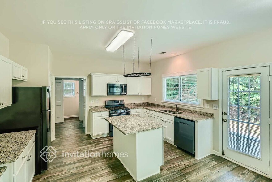 Building Photo - 3431 Spindletop Way NW