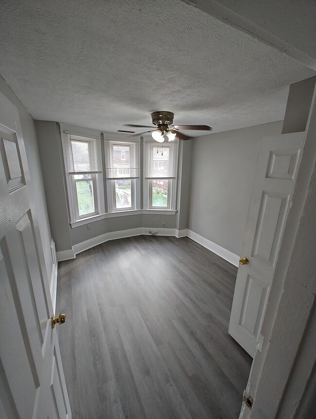 Building Photo - 1526 Dixmont Ave