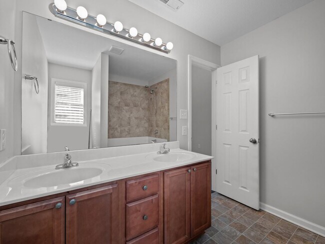 Building Photo - Welcome to Clymer Court!