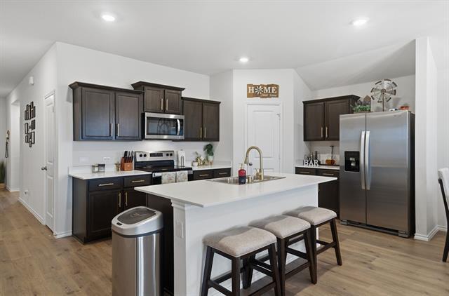 Building Photo - 124 Creek End Dr