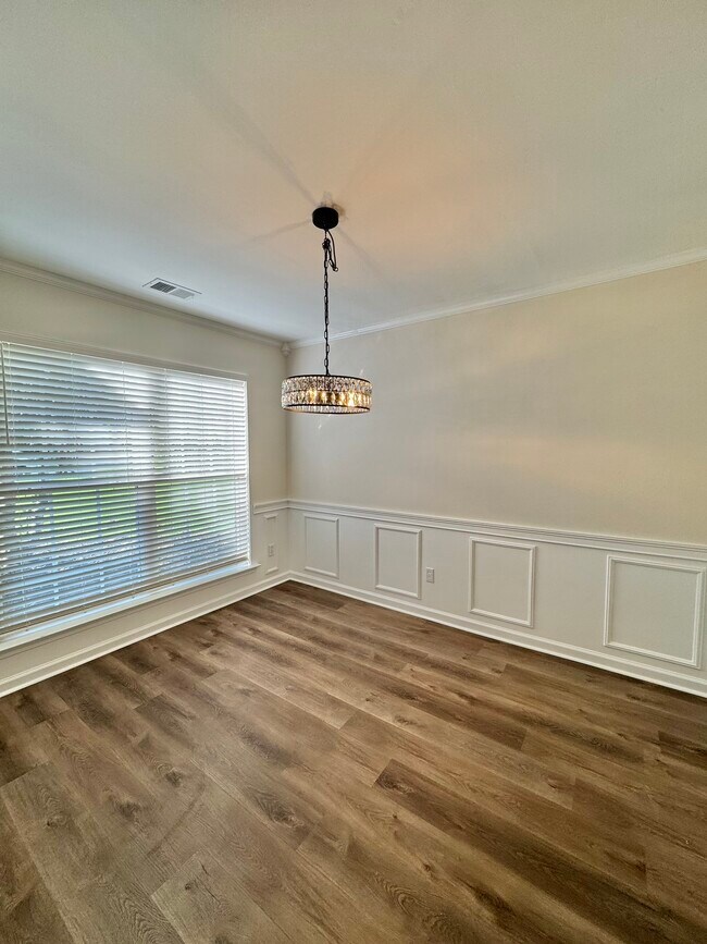 Building Photo - Tayser Rental