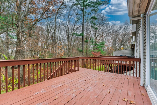 Building Photo - 208 Castlewood Dr