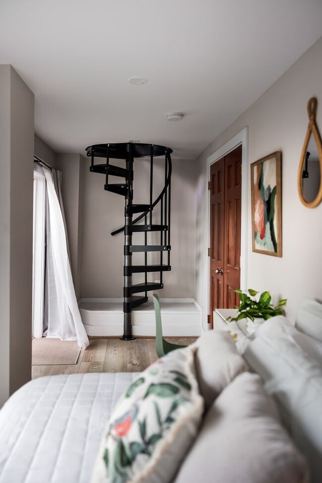 Building Photo - 730 Bennys Bch Rd