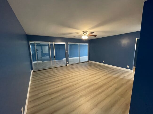 Living Room - 2940 W Carson St